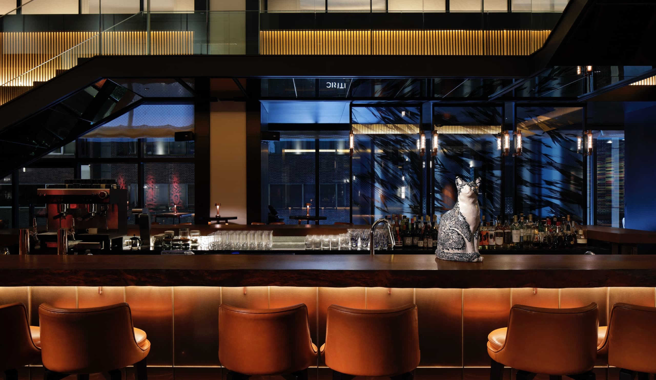 バー & ラウンジ | NAMIKI667について | NAMIKI667 | ハイアット セン